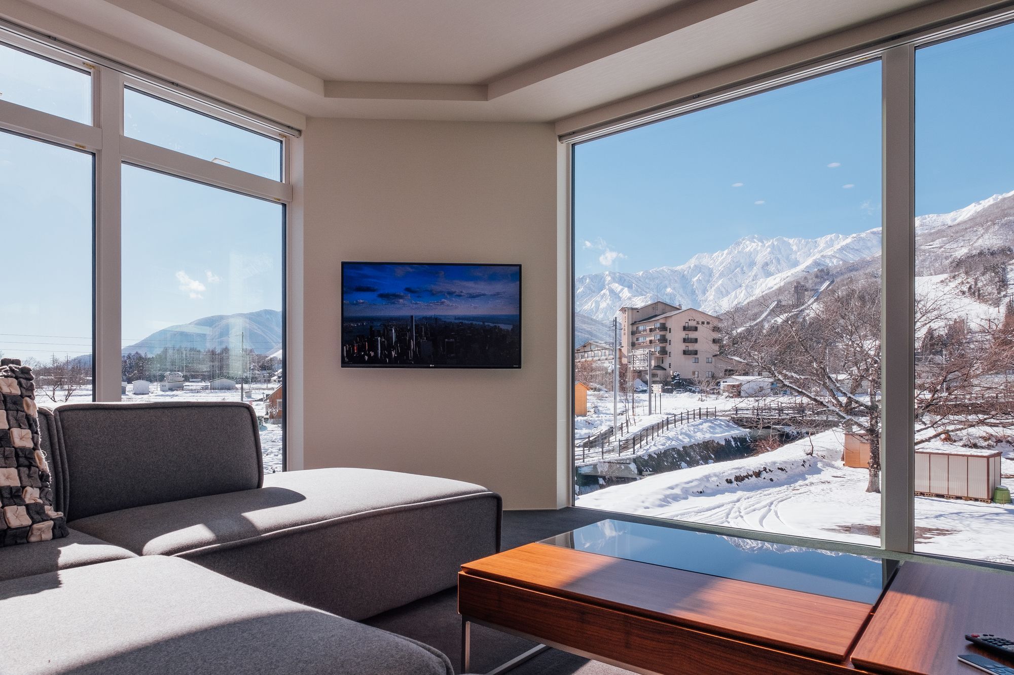 Bluebird Apartments By The Hakuba Collection Ngoại thất bức ảnh