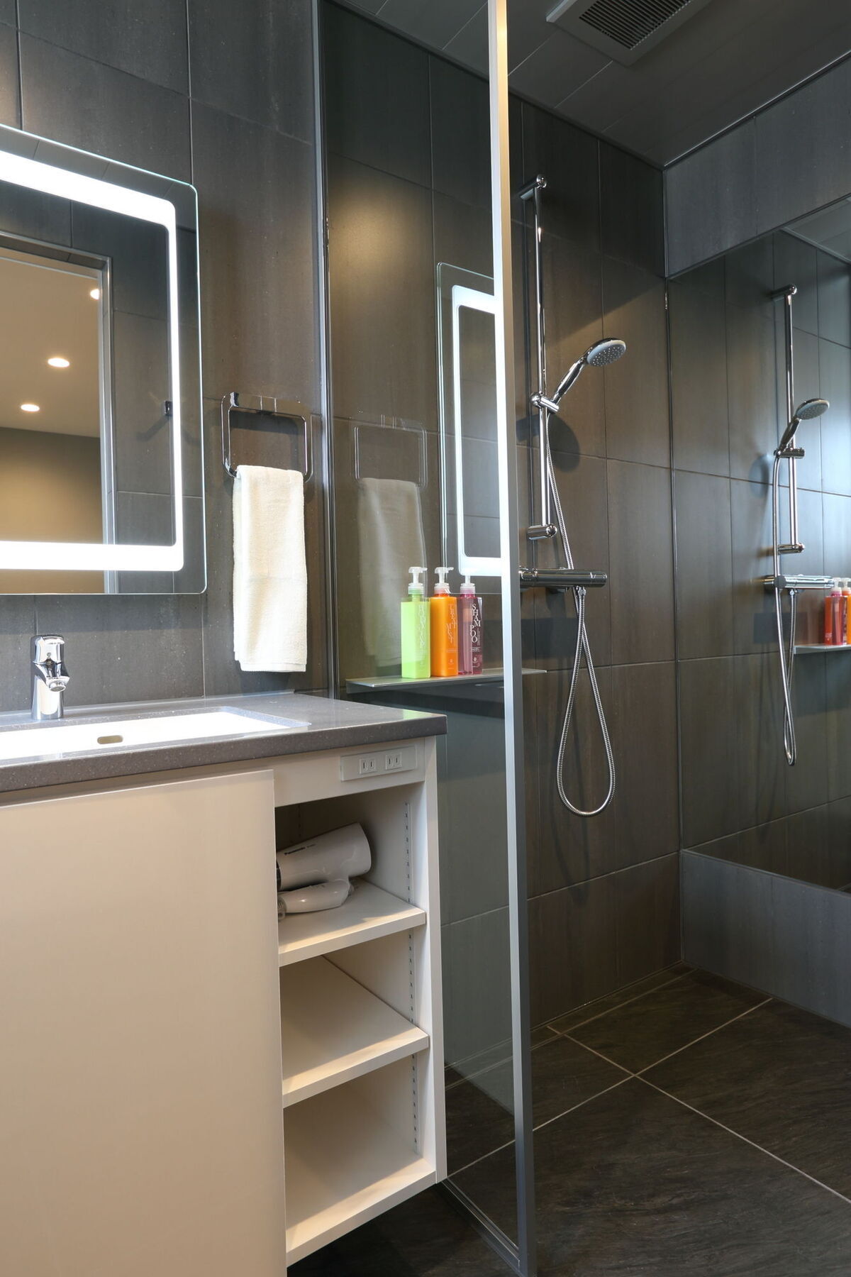 Bluebird Apartments By The Hakuba Collection Ngoại thất bức ảnh